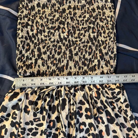 Leopard Print Strapless Smocked Romper Size M Stretchy Casual - Picture 4 of 7